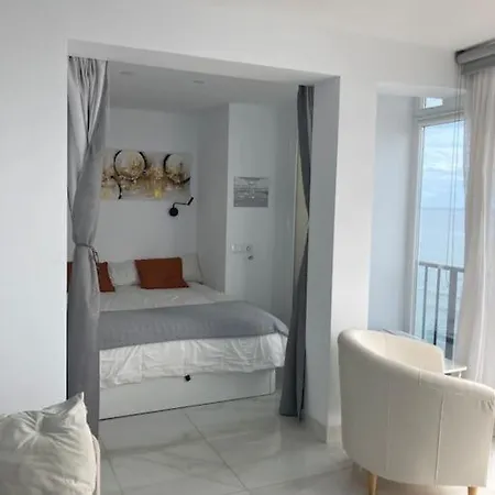Spectacular Panoramic Sea View 1bd/1ba Apt. *
